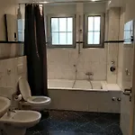 Aparthouse Graf-adolf Appartement *